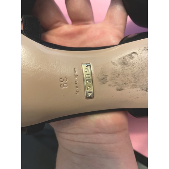 Black authentic Gucci pumps in size 39! In great condition and super comfortable - Picture 2 of 4